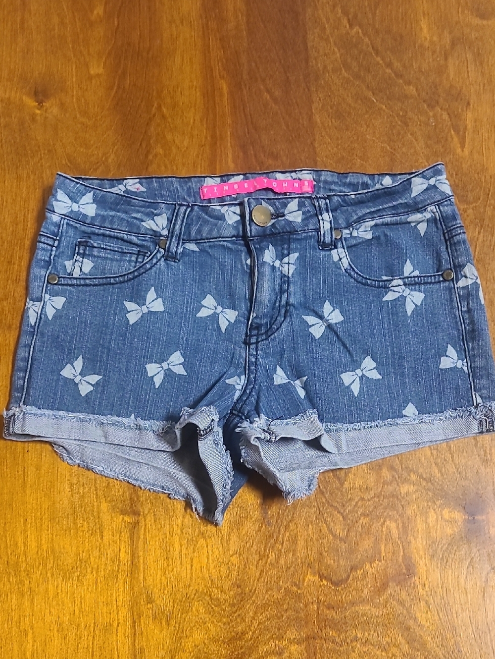 Tinseltown Blue Bow-Print Denim Short Shorts